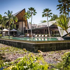 ***** Resort Niramaya And Spa Australia